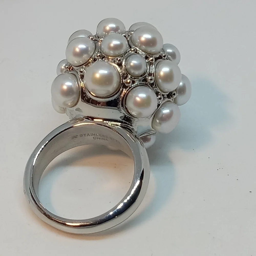 * Honora cultured freshwater pearls stainless steel high dome ring size 6